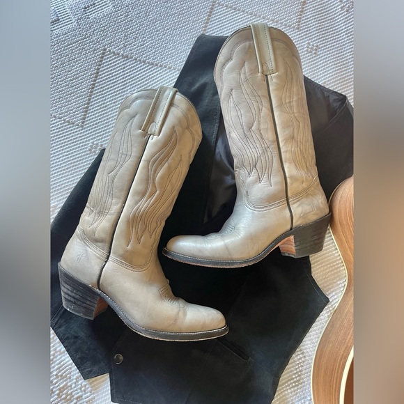 FRYE | Billy Boots - Picture 2 of 8